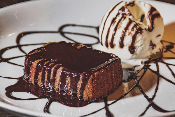 Petit Gateau de Chocolate